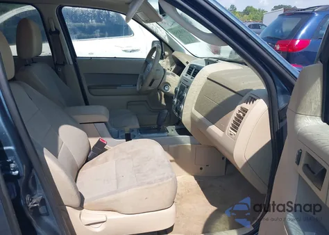 2011 Ford Escape Xlt z USA, uszkodzony, nr VIN 1FMCU0DG9BKA33459